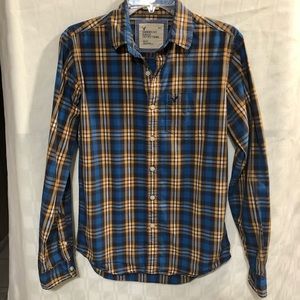 AMERICAN EAGLE BLUE GOLD LONG SLEEVE BUTTON UP